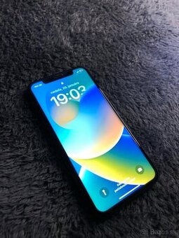 iPhone X