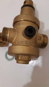 Redukčny tlakovy ventil na vodu 1/2" - 1