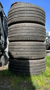 Sada pneu 225/40 r18