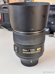 Nikkor 105mm f/1.4ED a ine.