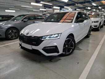 Škoda Octavia Combi RS iV HYBRID DSG 1.4 TSI 180Kw / 245PS