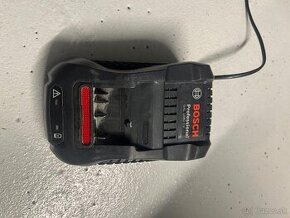 Bosch 18V rýchlonabíjačka GAL 1880 CV 20€