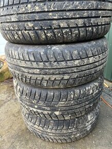 215/60 R16 zimné