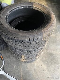 225/60R17