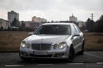 Mercedes-Benz E 500 4MATIC - 1