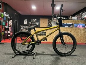 KINK BMX BICYKEL 2023 CURB MATTE GOLD LEAF