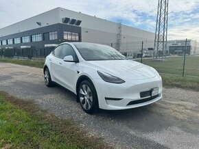 Tesla model Y long range