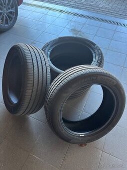 Michelin 235/50 R18 - 1