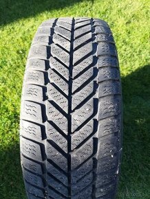 Zimné pneumatiky 185/65 R14 4 ks s diskami.