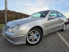 Mercedes Benz  SPORTcoupe C200 benzin panorama BEZ KOROZIE /