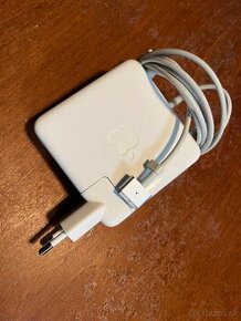 REZERVOVANEe- Predam Magsafe adapter 20V