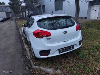 rozpredam kia ceed2