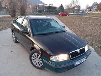 Škoda Octavia 1.8T 92kw Sedan