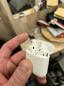 2 x Apple Airpods 2 Magsafe (cena za obe)