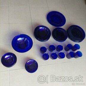 Obedova sada tanierov Cobalt glass