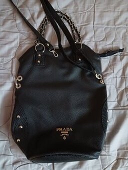 Prada kabelka