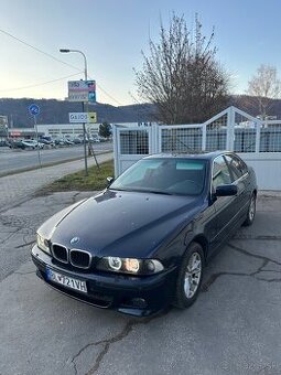 BMW e39 525i