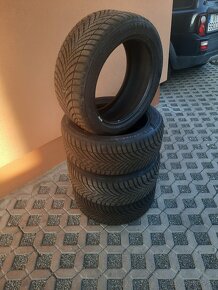 Semperit 235/45 r17