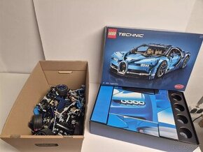 LEGO 42083 Technic Bugatti Chiron - 1