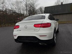 MERCEDES GLC COUPE AMG 250