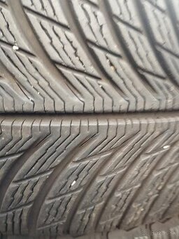 225/60 R18 104H zimné pneumatiky Michelin