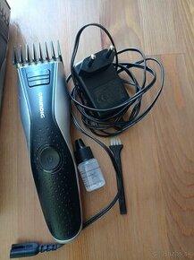 Elektrický zastrihávač vlasov a fúzov