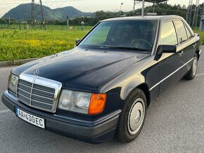 Mercedes Benz 300D W124 SEDAN DIESEL 6 VALEC