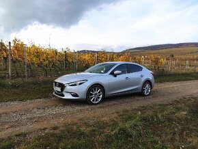 Mazda 3 sedan, Revolution