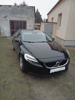 Volvo v 40