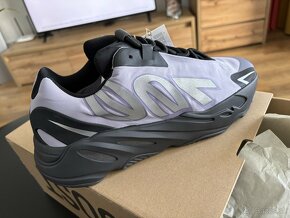 Adidas Yeezy 700 MNVN Geode - 1