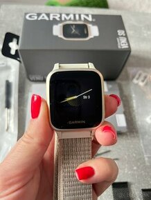 Smart hodinky, Garmin Venu SQ - 1