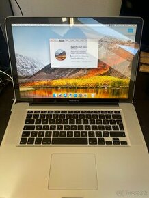 Macbook Pro A1286.