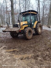 Lesný traktor Challenger MT 455 B