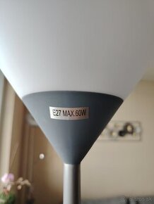 Lampa do obývačky stojaca