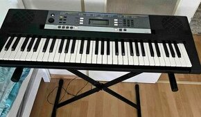 Yamaha YPT240