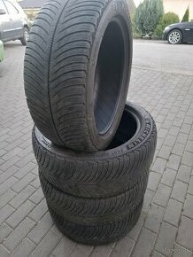 235/45 R18 Zimné MICHELIN