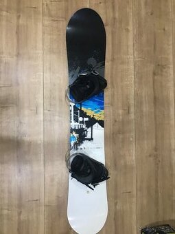 Predam snowboard 100 eur bez topanok, s topankami 120 eur