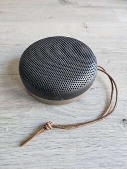 Bang and Olufsen B&O Beoplay A1 first gen