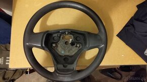 Opel Corsa D volant