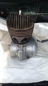 Motor Jawa panel 559
