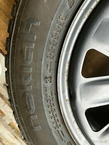 Predám plechové disky s pneu 215/60 r16