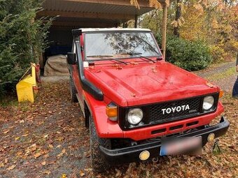 Toyota Land Cruiser 75