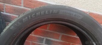 Pneu Michelin primacy4 235/45 r17