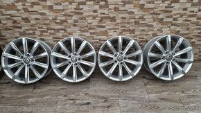 Predám originál VW London 5x112 r17 7J et40