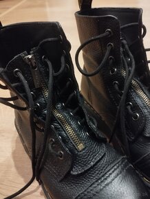 Dr. Martens, veľ. 40 - vhodné ako vianočný darček