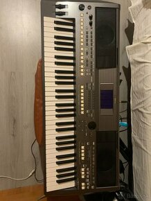 Yamaha psr s670