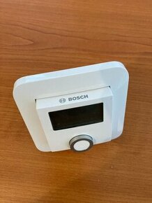 Digitálny inteligentný termostat Bosch Smart Home THIW230 AA