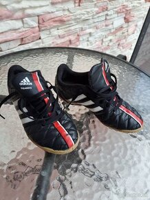 Halovky Adidas 33