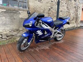 Yamaha R1