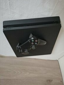 Playstation 4 slim